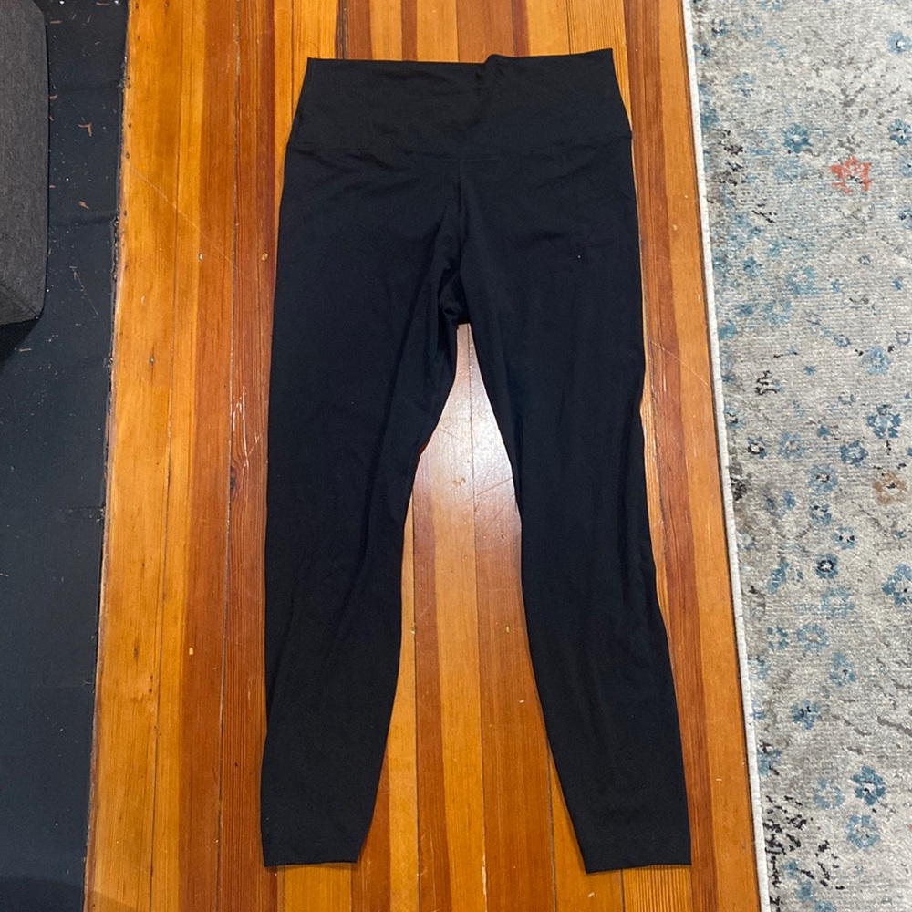 Black Nike Leggings!! Size Large!